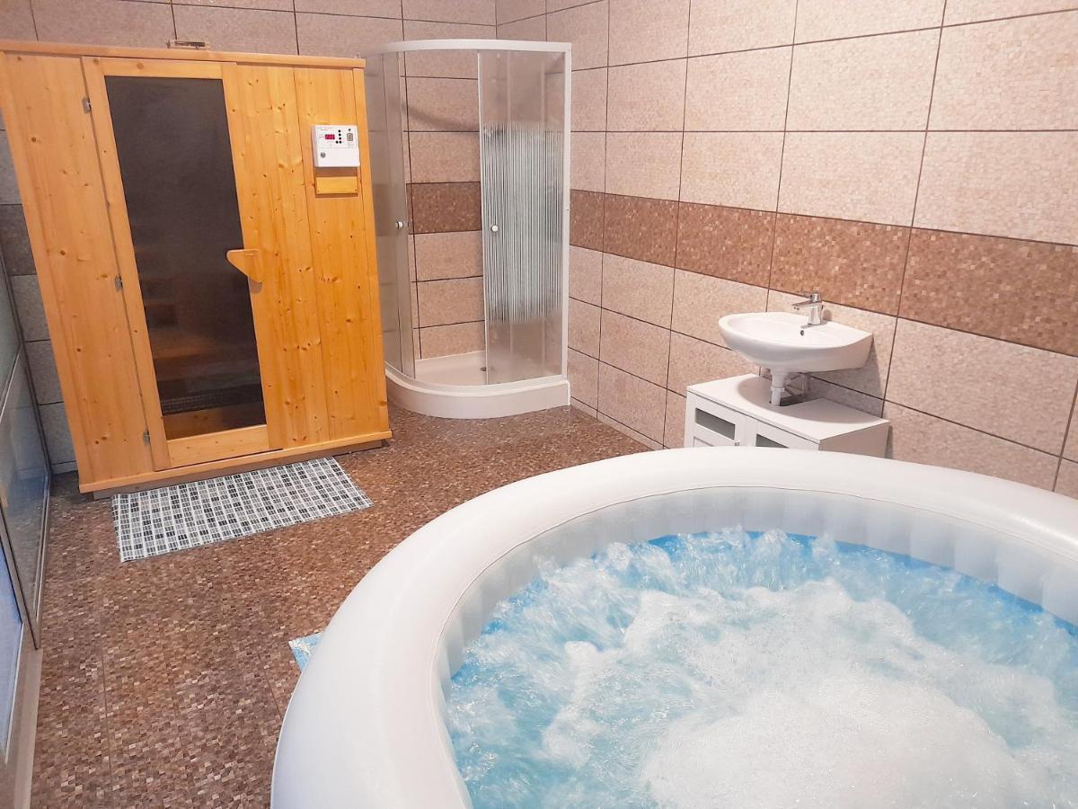 Matra Wellness Vendeghaz Hotell Parádsasvár Eksteriør bilde