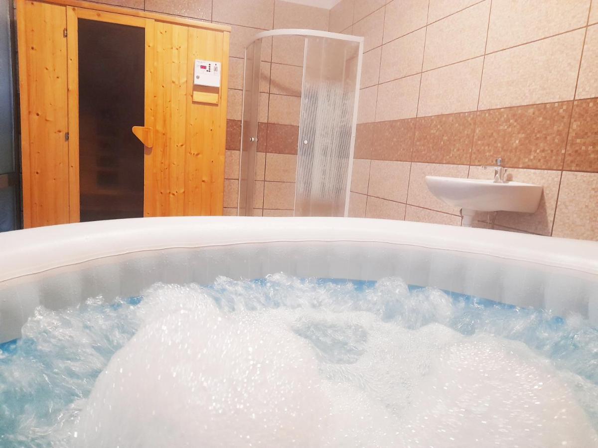 Matra Wellness Vendeghaz Hotell Parádsasvár Eksteriør bilde